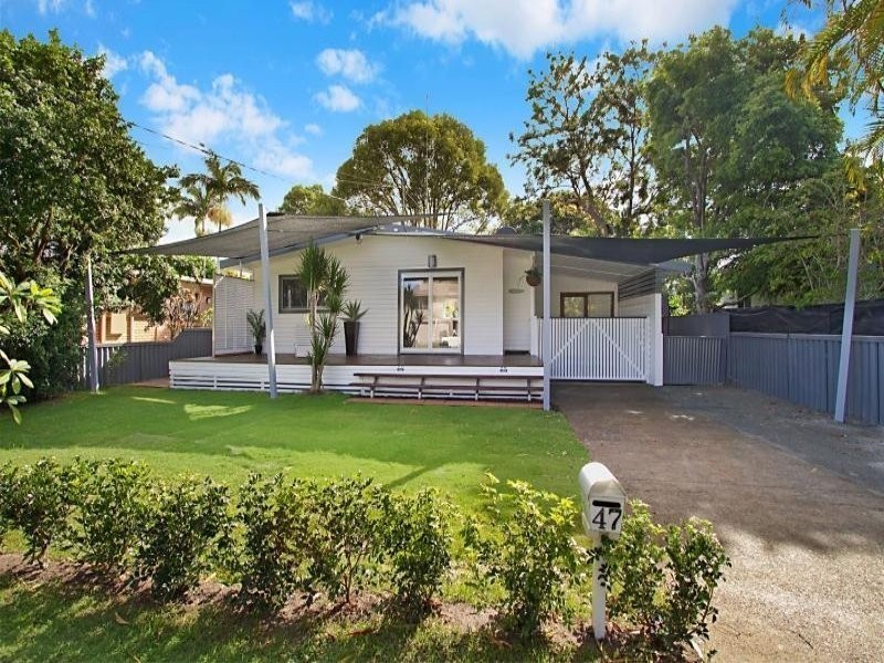 47 Victor Avenue, Paradise Point QLD 4216