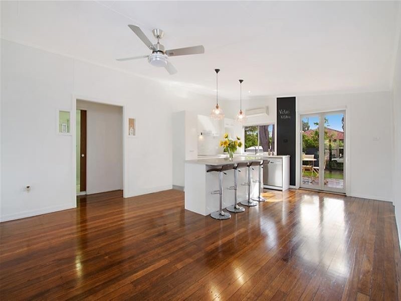 47 Victor Avenue, Paradise Point QLD 4216