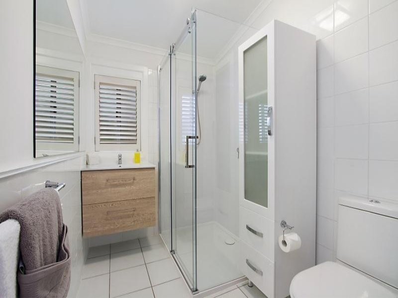 47 Victor Avenue, Paradise Point QLD 4216