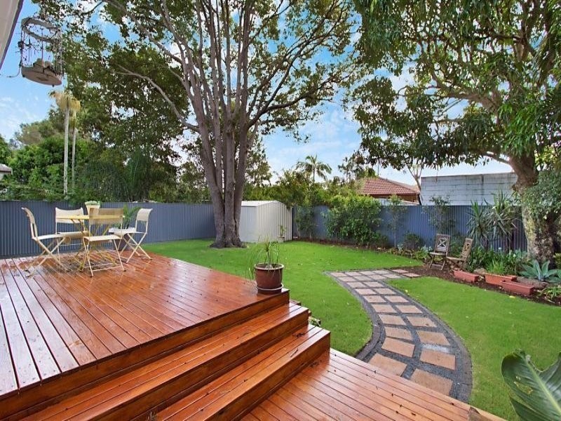 47 Victor Avenue, Paradise Point QLD 4216