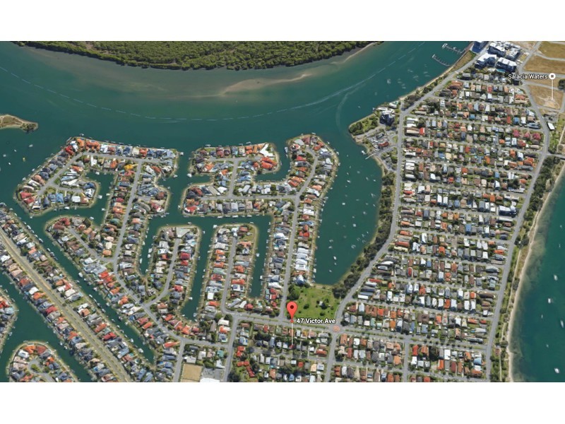 47 Victor Avenue, Paradise Point QLD 4216