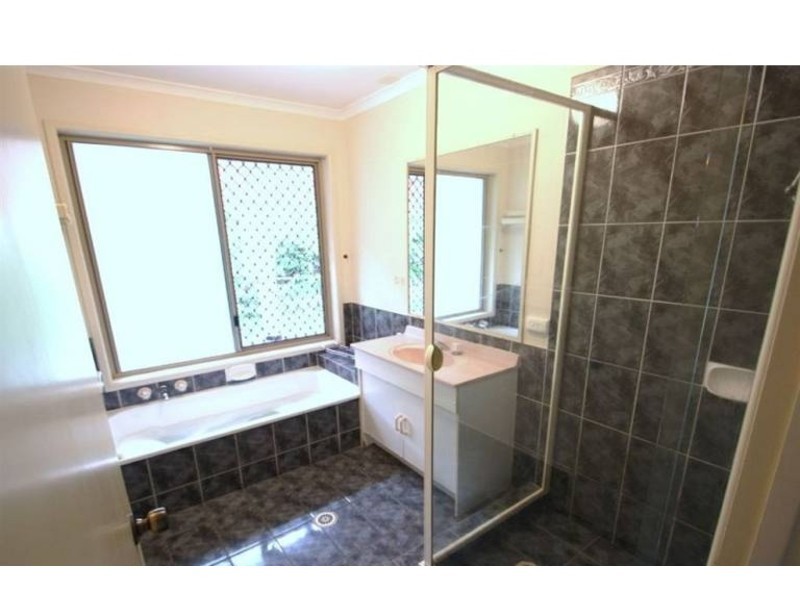 119 Mildura Drive, Helensvale QLD 4212