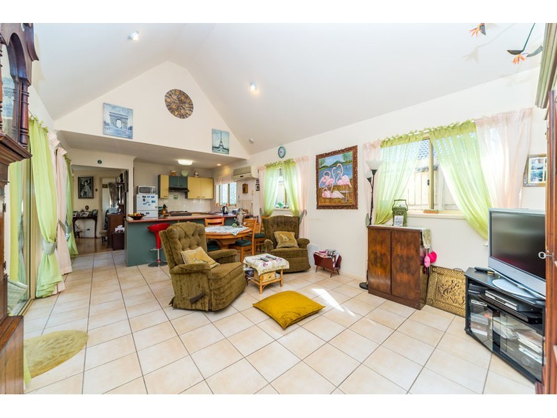 8 Sidney Nolan Drive, Coombabah QLD 4216