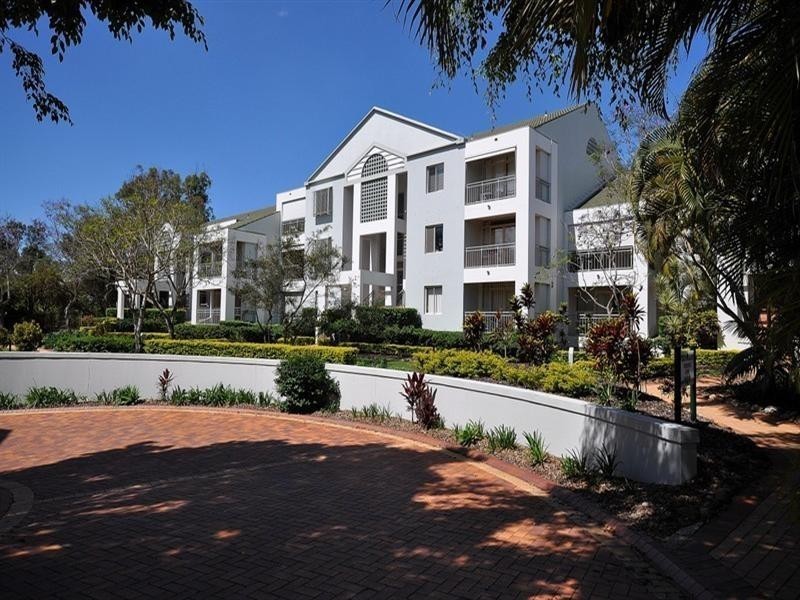 20/76 Chichester Drive, Arundel QLD 4214