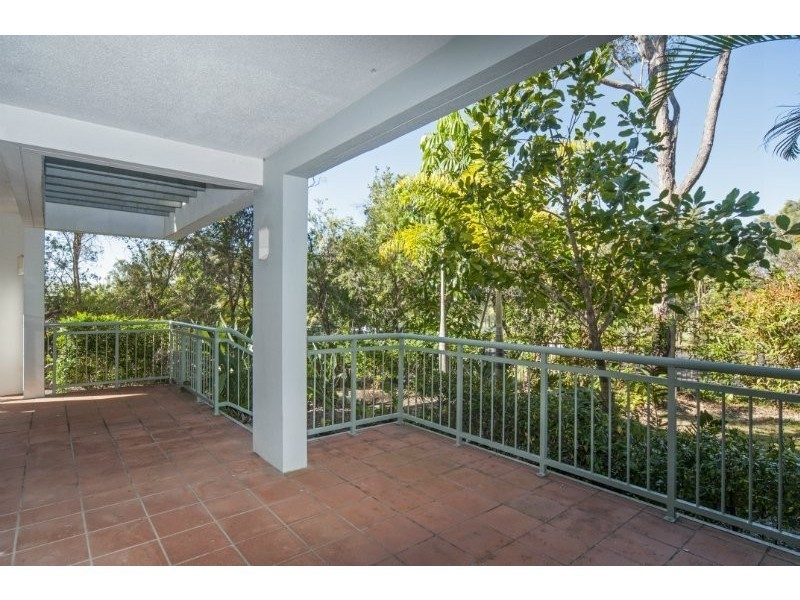 20/76 Chichester Drive, Arundel QLD 4214