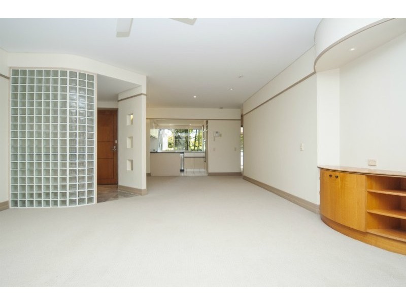 20/76 Chichester Drive, Arundel QLD 4214