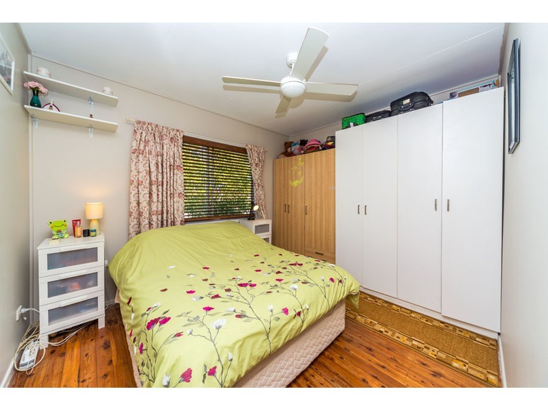 288 Bayview Street, Hollywell QLD 4216