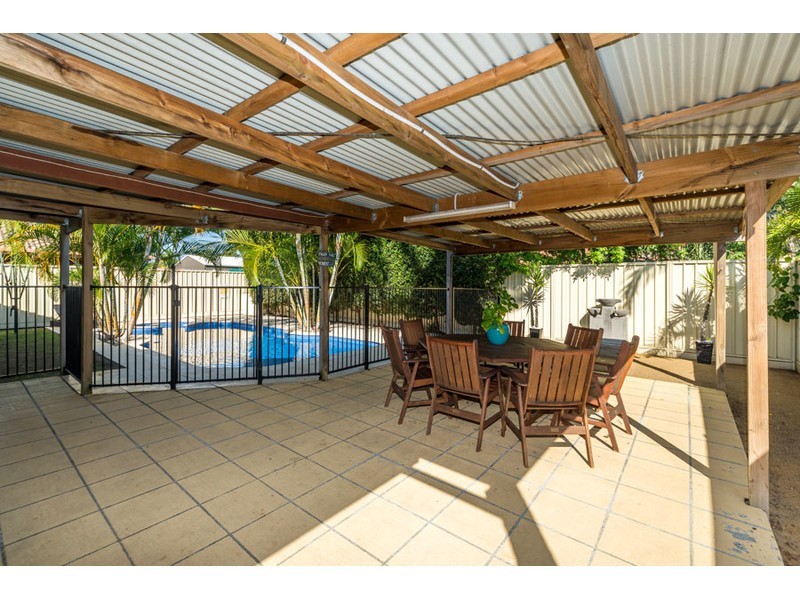 10 Menindee Avenue, Coombabah QLD 4216