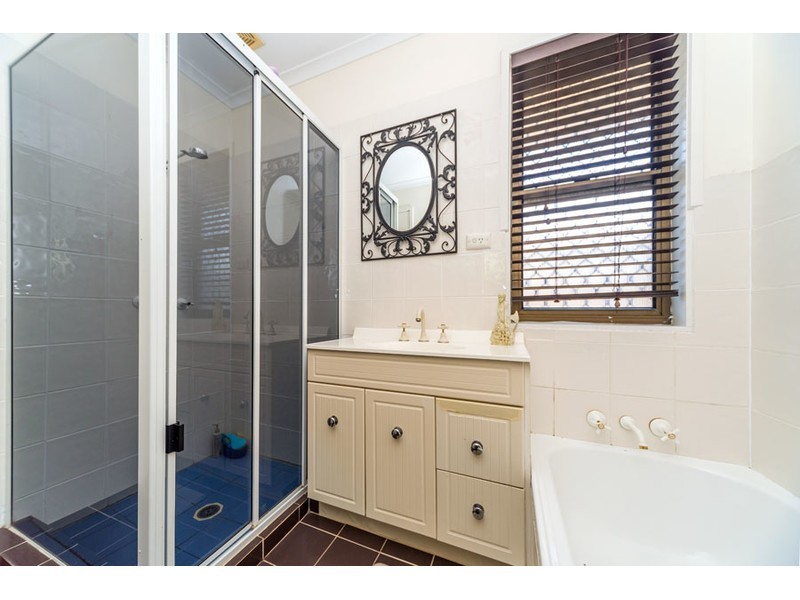 10 Menindee Avenue, Coombabah QLD 4216