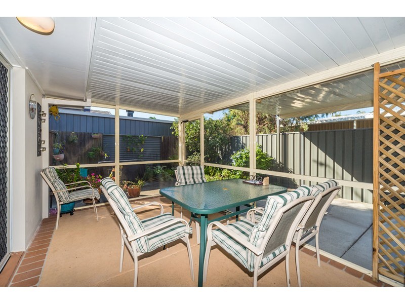 2/9 Drake Avenue, Paradise Point QLD 4216