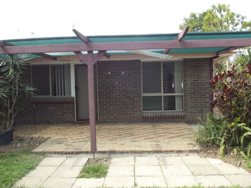 2/8 Galaxy Court, Labrador QLD 4215