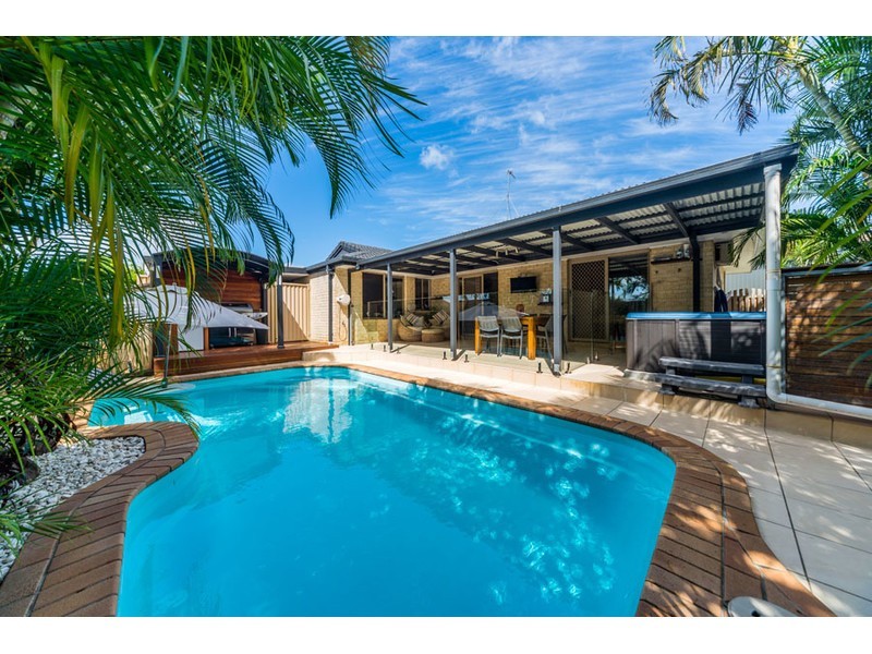 17 Spikes Court, Arundel QLD 4214