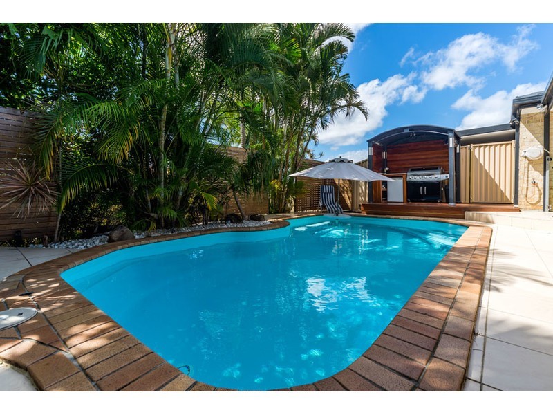 17 Spikes Court, Arundel QLD 4214