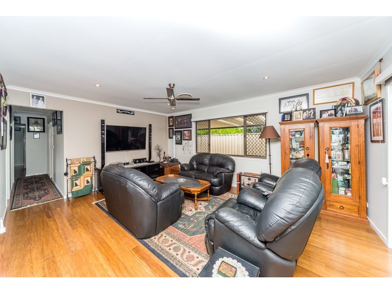 6 Plover Avenue, Paradise Point QLD 4216