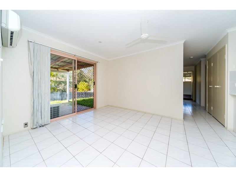 254 Mildura Drive, Helensvale QLD 4212
