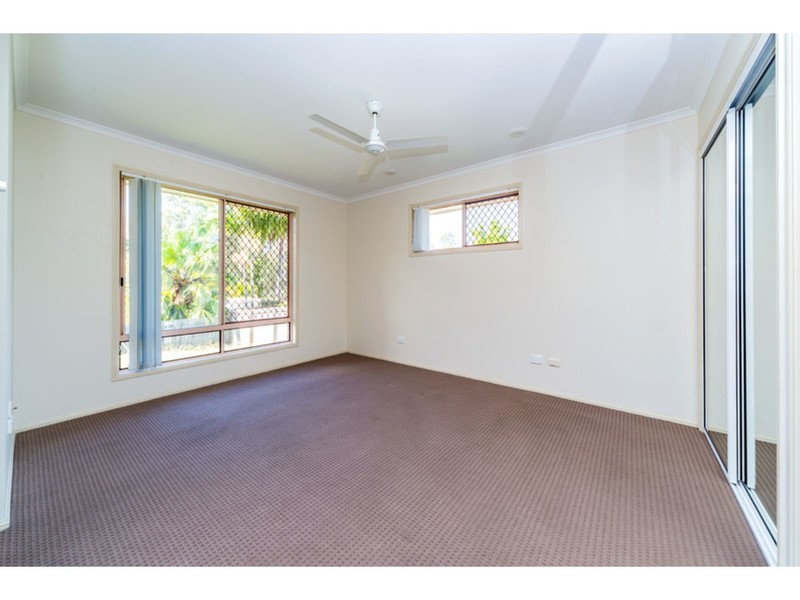 254 Mildura Drive, Helensvale QLD 4212