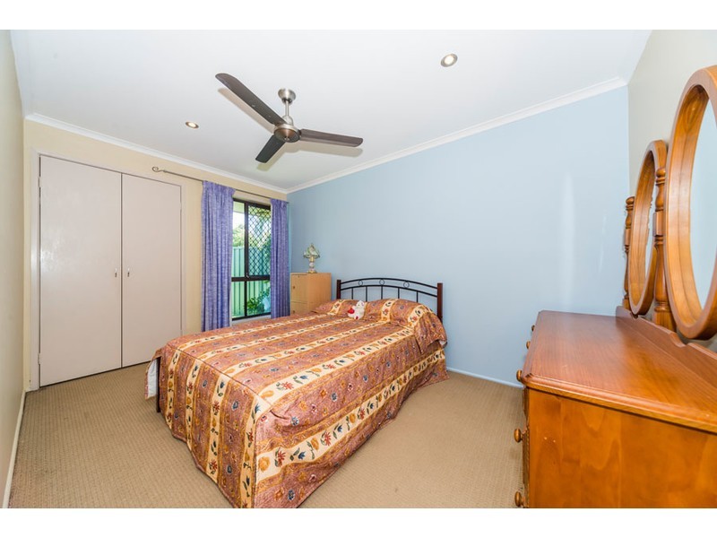 2/102 Kangaroo Avenue, Coombabah QLD 4216