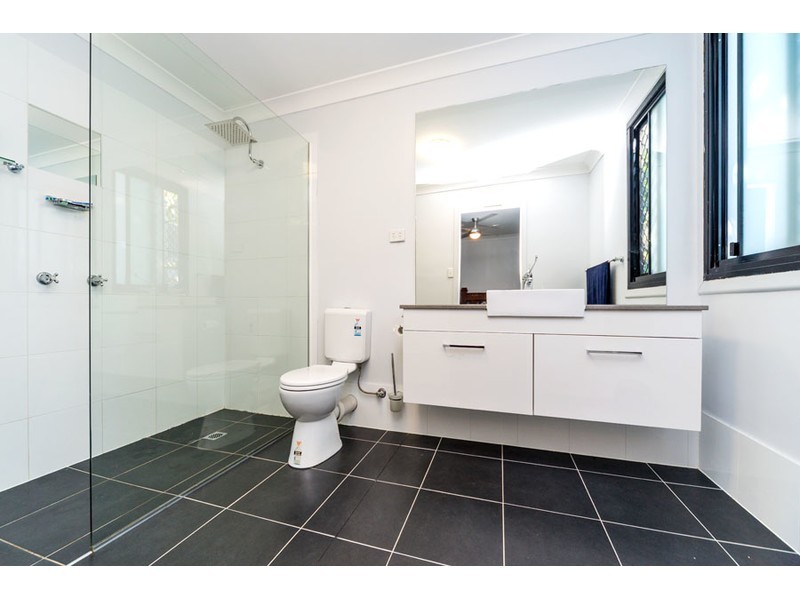 17 Goss Avenue, Labrador QLD 4215