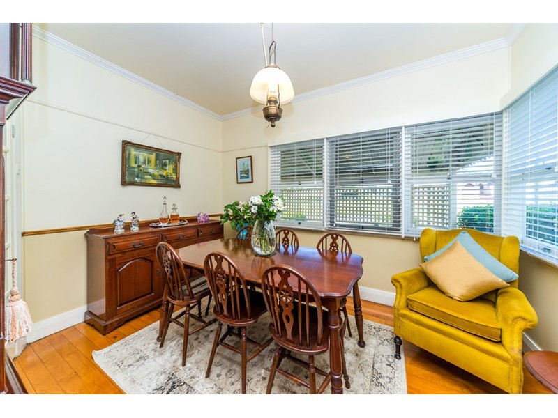 44 Brooke Avenue, Southport QLD 4215