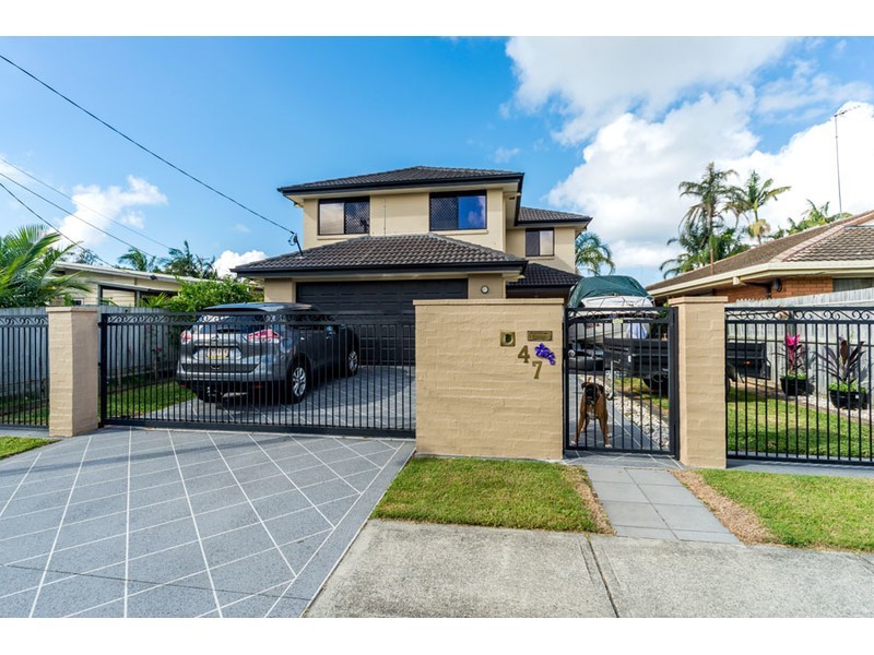 47 Ashgrove Avenue, Runaway Bay QLD 4216