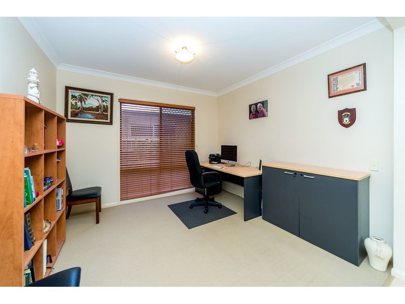 47 Ashgrove Avenue, Runaway Bay QLD 4216