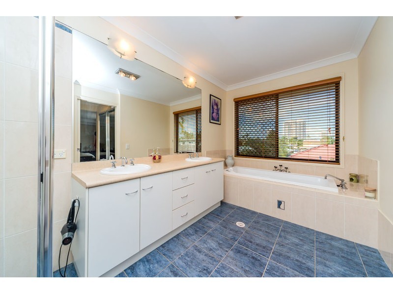 47 Ashgrove Avenue, Runaway Bay QLD 4216