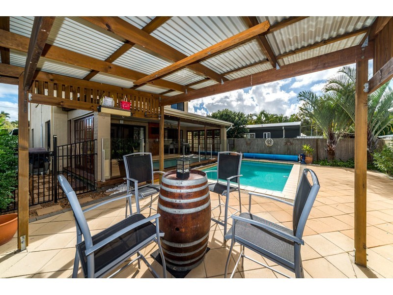 47 Ashgrove Avenue, Runaway Bay QLD 4216