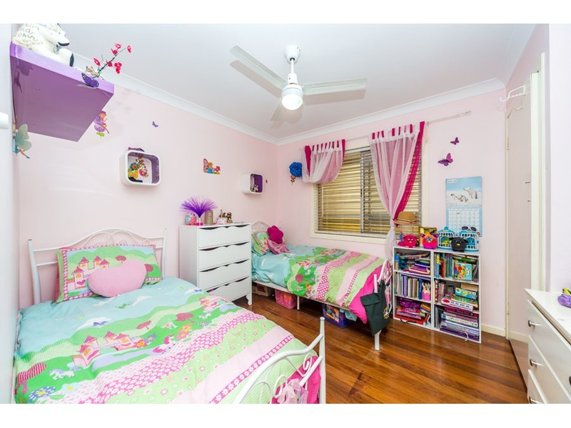 6 Errol Avenue, Paradise Point QLD 4216