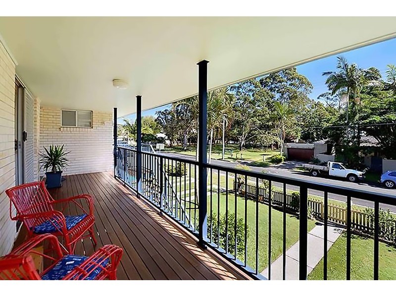 11 Tallara Street, Coombabah QLD 4216