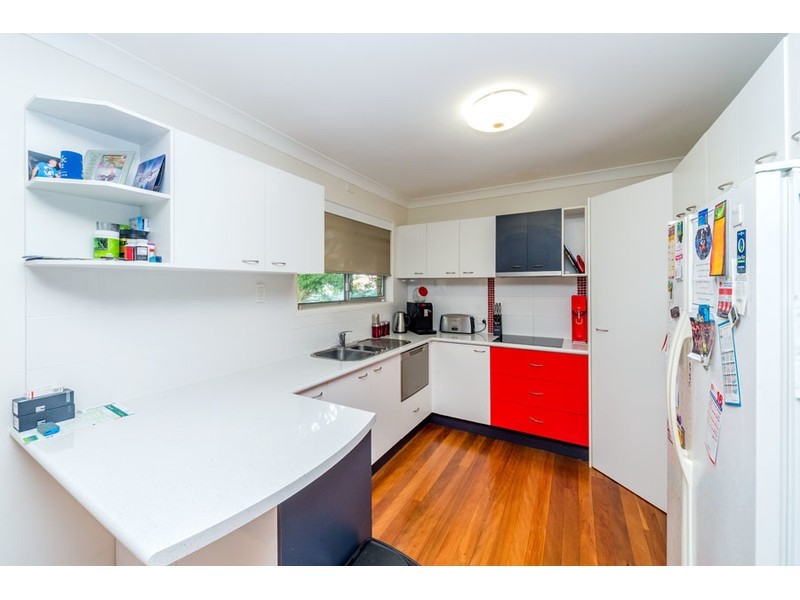 11 Tallara Street, Coombabah QLD 4216