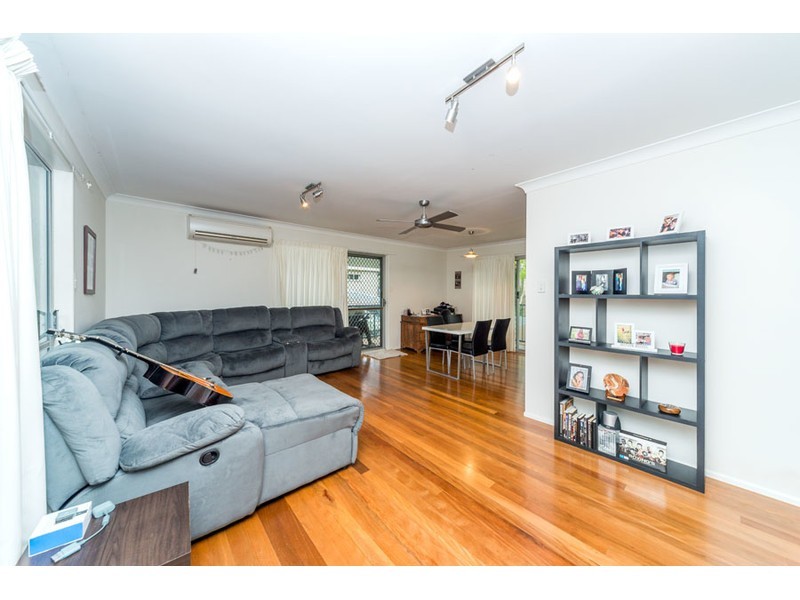 11 Tallara Street, Coombabah QLD 4216