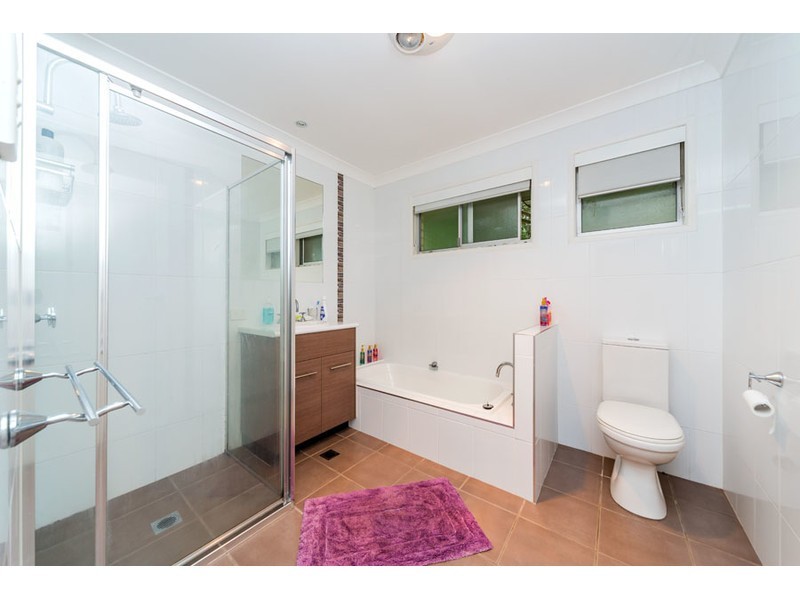 11 Tallara Street, Coombabah QLD 4216