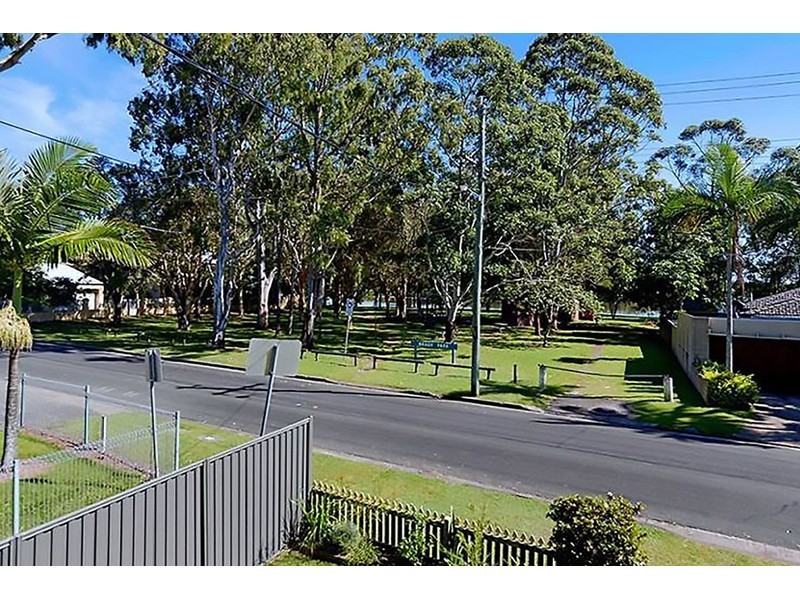 11 Tallara Street, Coombabah QLD 4216