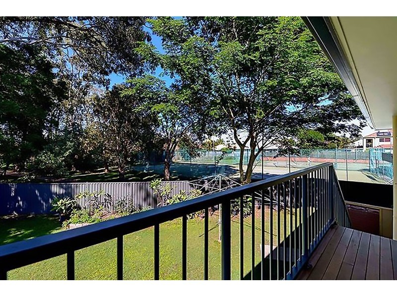 11 Tallara Street, Coombabah QLD 4216