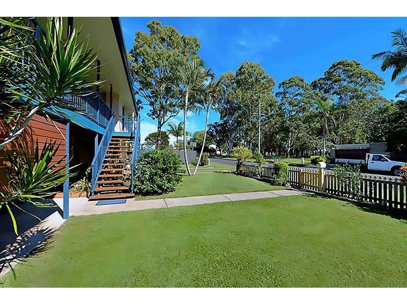 11 Tallara Street, Coombabah QLD 4216