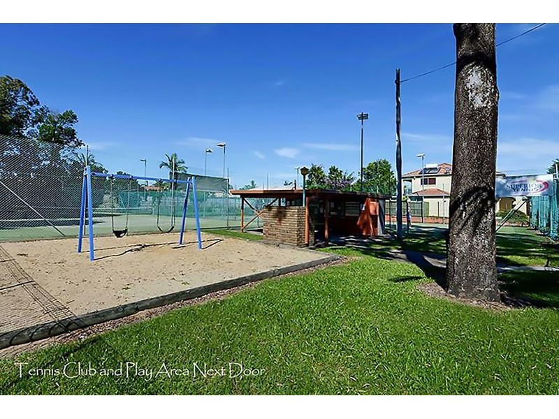 11 Tallara Street, Coombabah QLD 4216