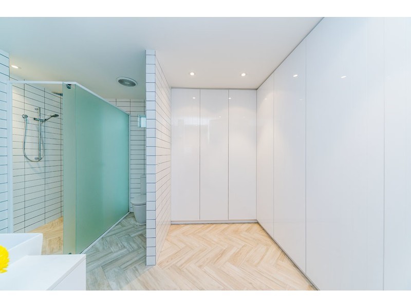 5 Paradise Parade, Paradise Point QLD 4216