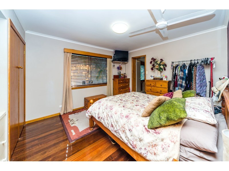 65 Paradise Parade, Paradise Point QLD 4216