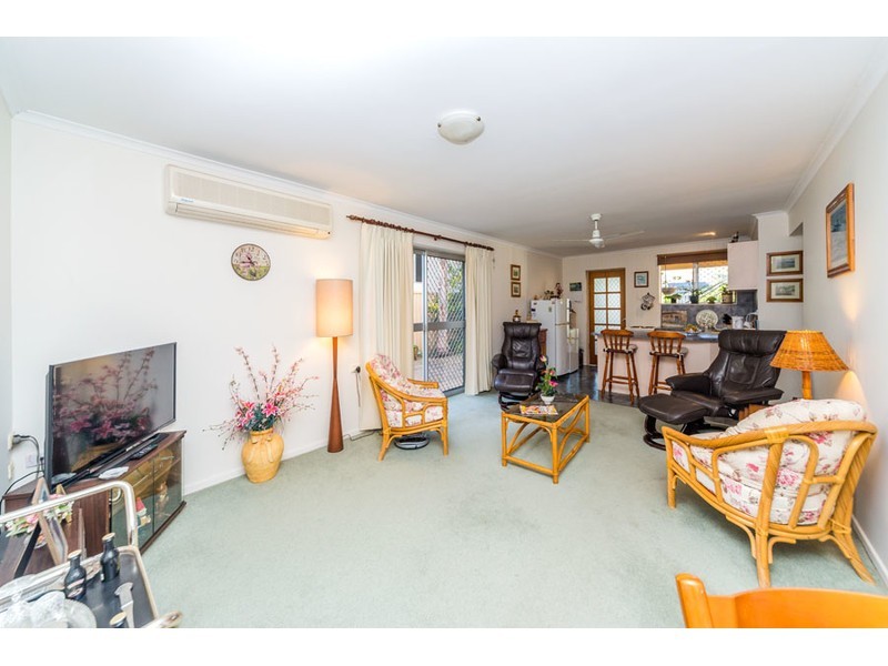 65 Paradise Parade, Paradise Point QLD 4216