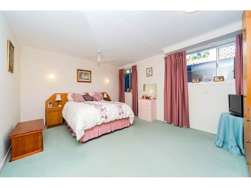 65 Paradise Parade, Paradise Point QLD 4216