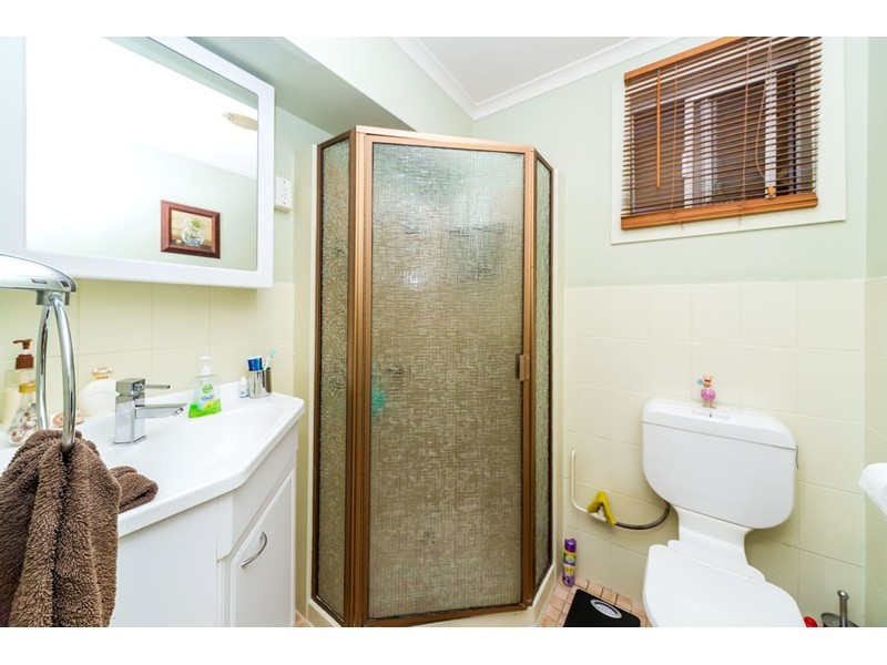 65 Paradise Parade, Paradise Point QLD 4216