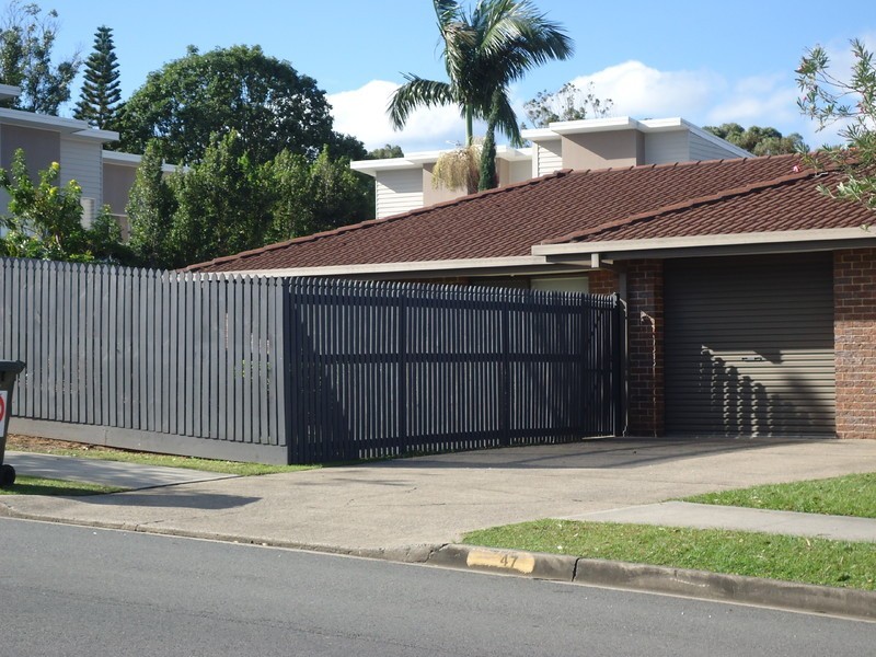 2/47 Usher Avenue, Labrador QLD 4215