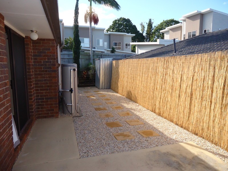 2/47 Usher Avenue, Labrador QLD 4215