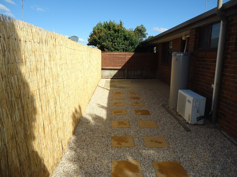 2/47 Usher Avenue, Labrador QLD 4215