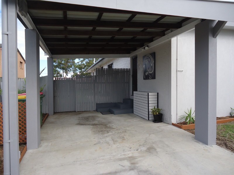 250 Central Street, Labrador QLD 4215