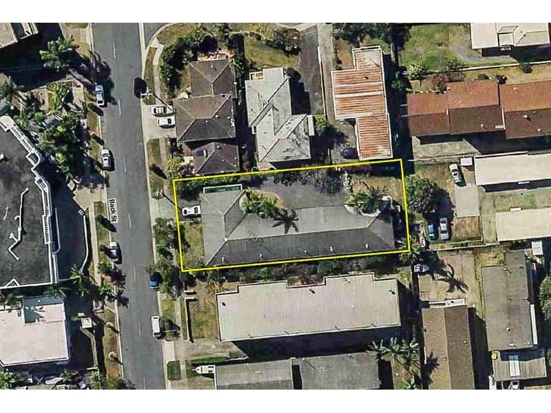 61 Back Street, Biggera Waters QLD 4216