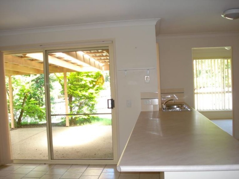 1 Oak Hill Crescent, Parkwood QLD 4214