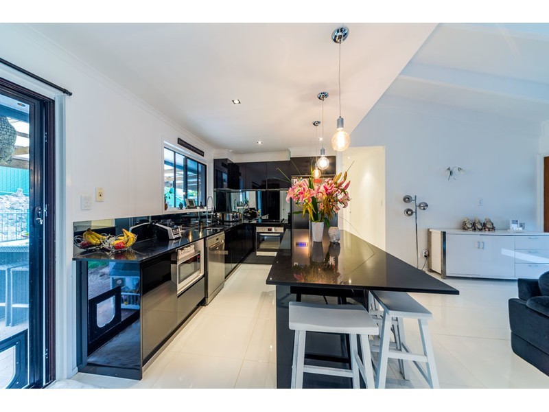 1 Warrungen Way, Ashmore QLD 4214
