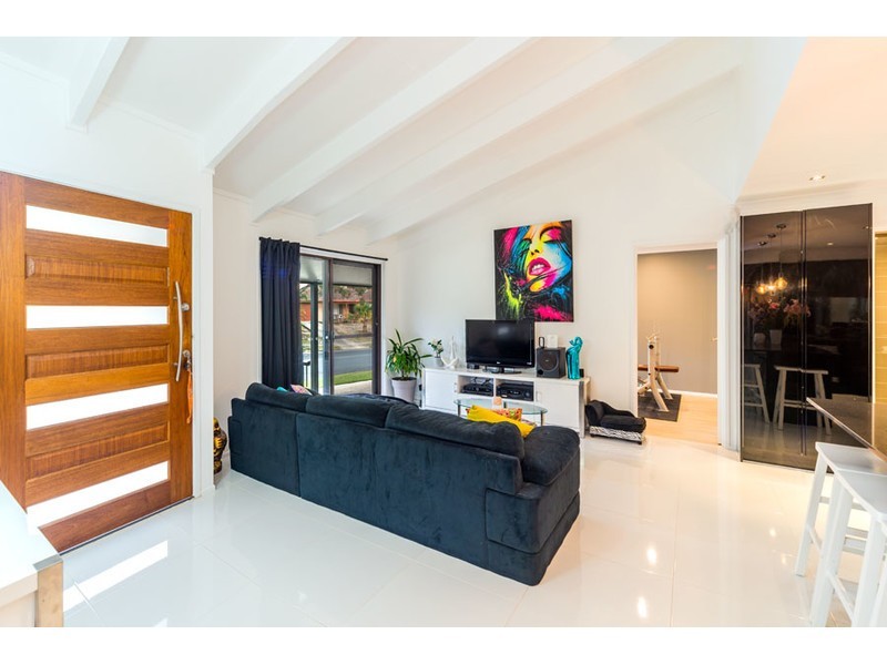 1 Warrungen Way, Ashmore QLD 4214