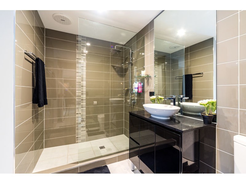 1 Warrungen Way, Ashmore QLD 4214